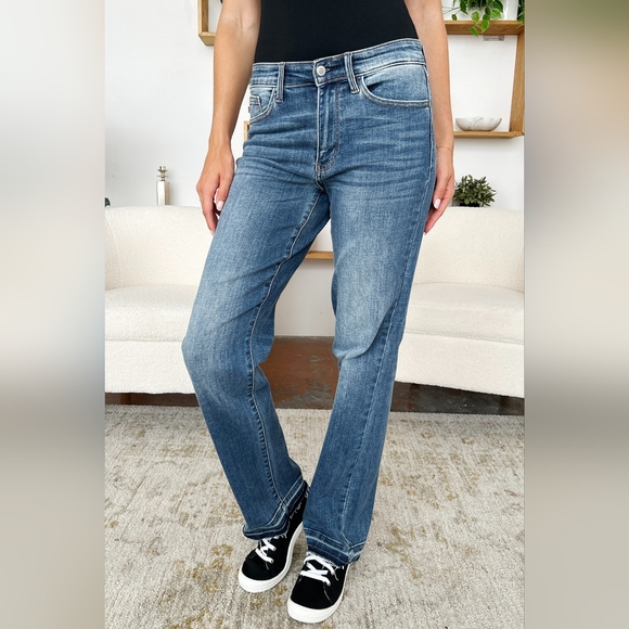 New Arrival!! Judy Blue Full Size Mid Rise Release Hem Jeans - Picture 6 of 16